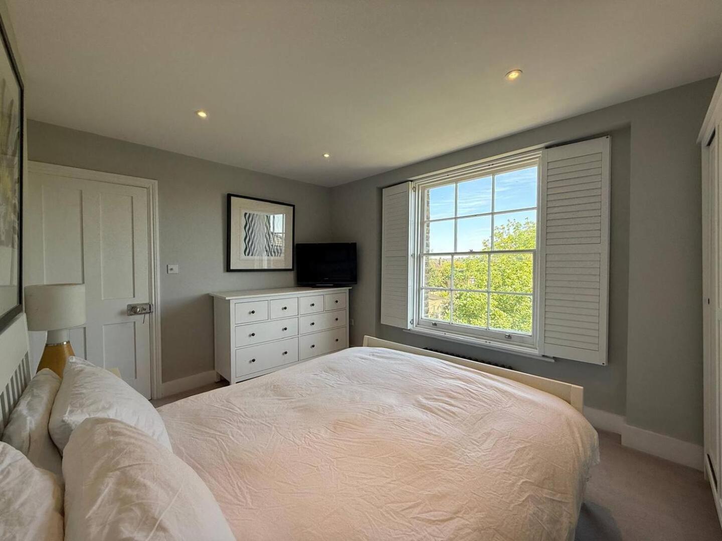 Wimbledon Park Terrace Apartment London