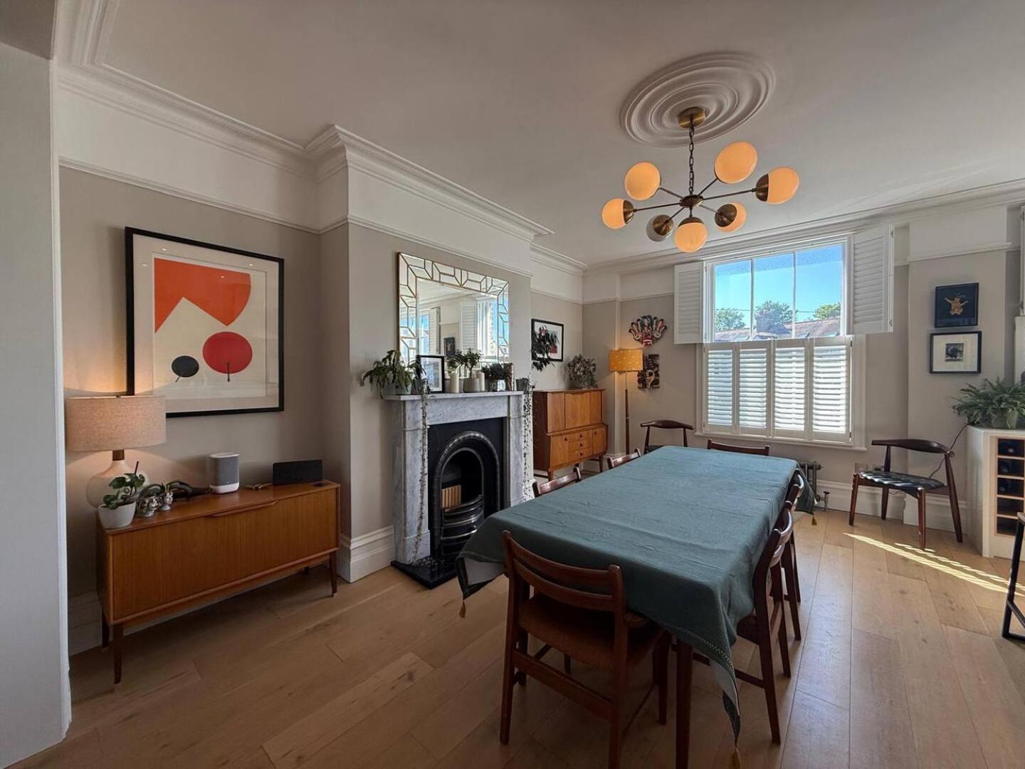 Wimbledon Park Terrace Apartment *