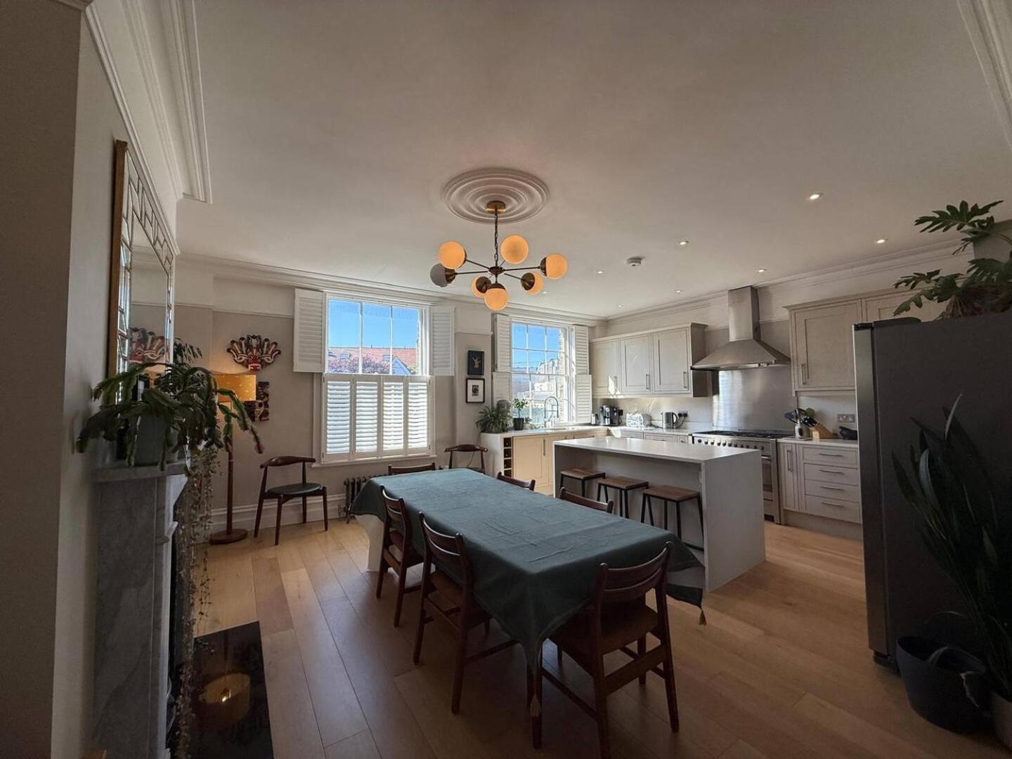 Wimbledon Park Terrace * London