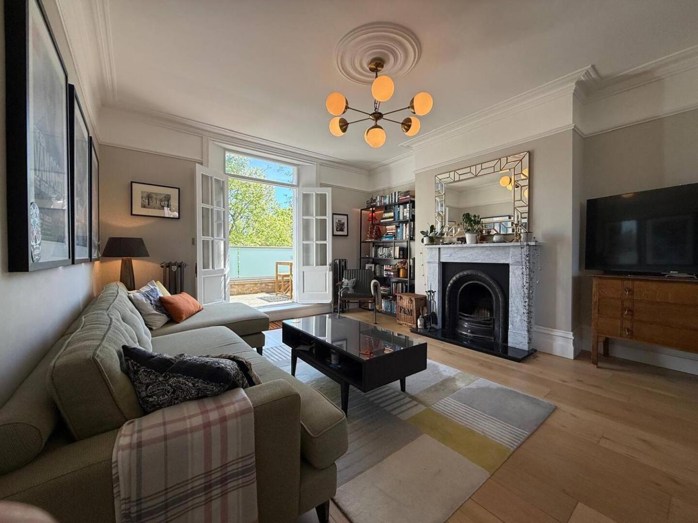 Wimbledon Park Terrace * London